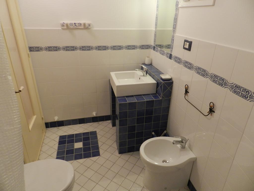 Casa Corte Con Terrazza Taviano  Kamer foto