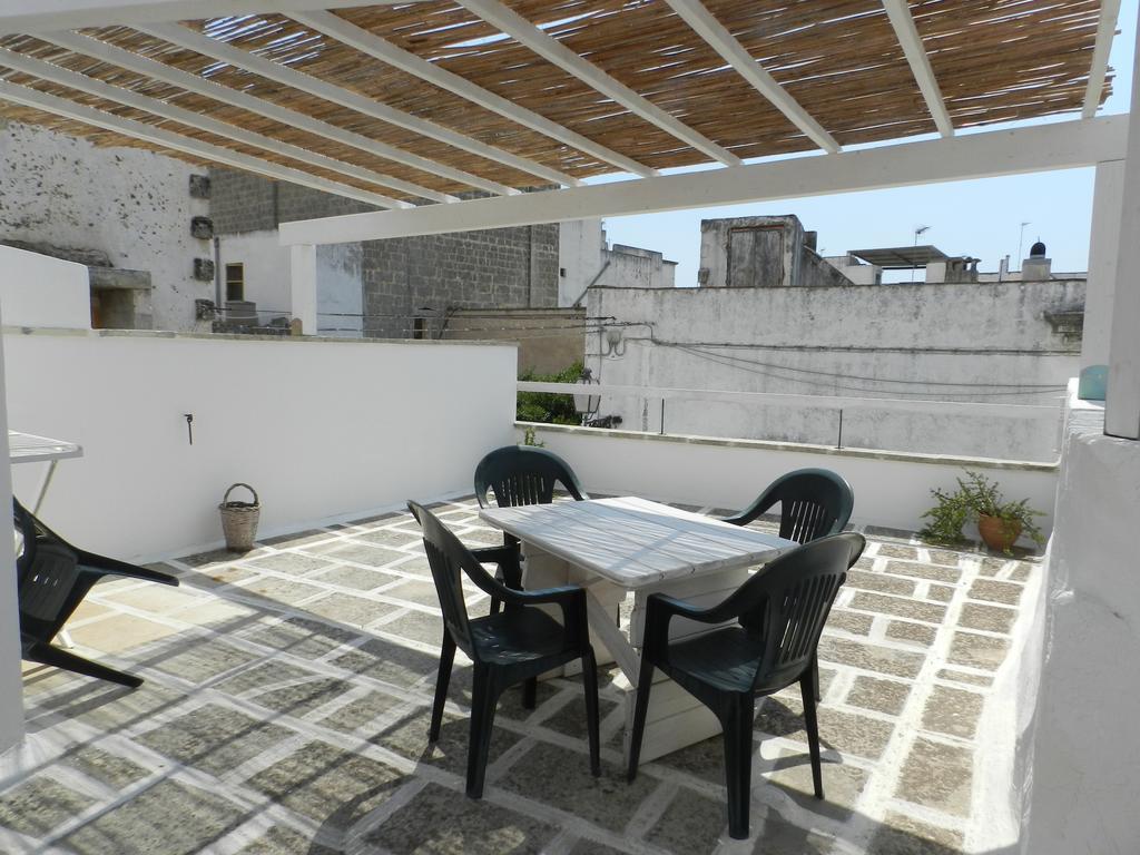 Casa Corte Con Terrazza Taviano  Buitenkant foto