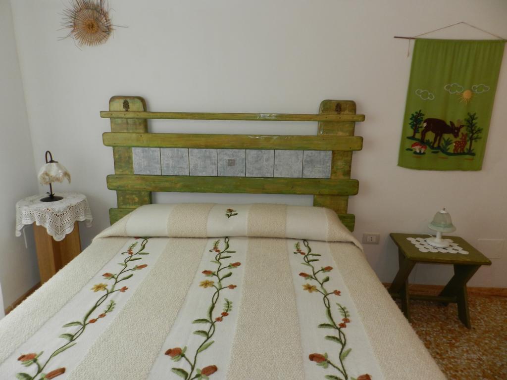 Casa Corte Con Terrazza Taviano  Buitenkant foto