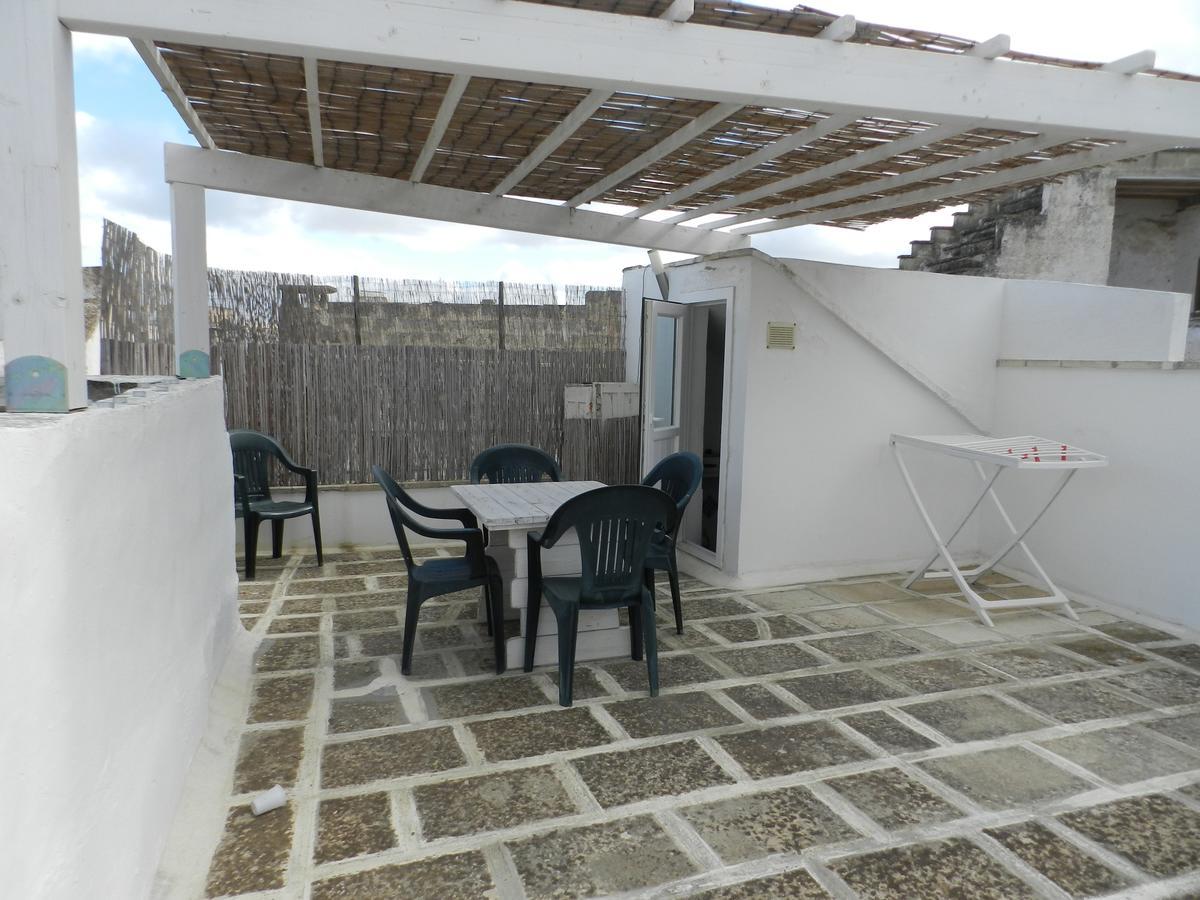 Casa Corte Con Terrazza Taviano  Buitenkant foto
