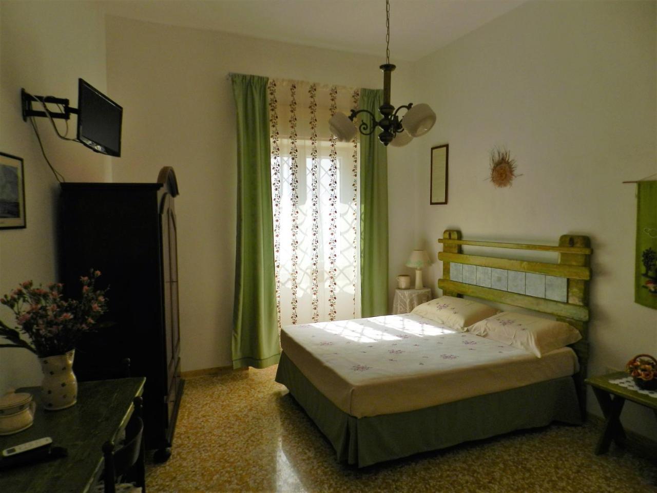 Casa Corte Con Terrazza Taviano  Buitenkant foto